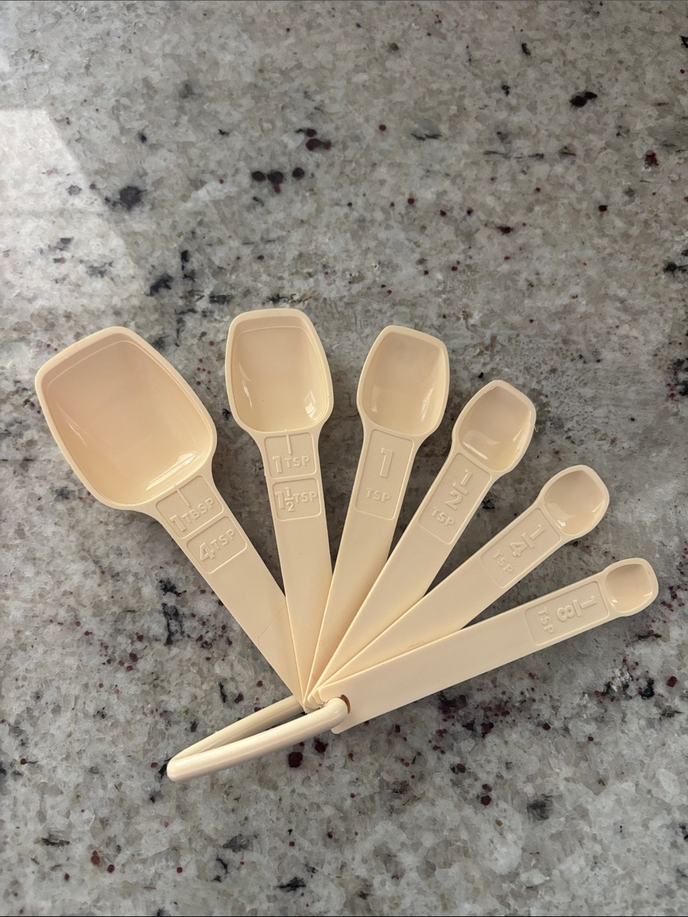 Vintage Tupperware measuring spoons